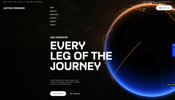 リアルタイムに描画される CG と動画や静止画を状況に応じて組み合わせた United Carriers のウェブサイト